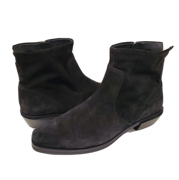 NEW Sarto Yeni Block Heel Ankle Boot Black Suede - Picture 1 of 5